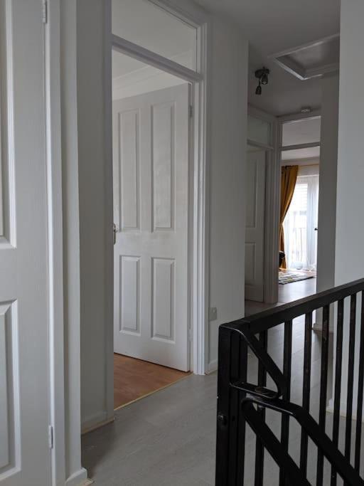 Private 2 Bed Flat Close To Excel & City Airport London Luaran gambar