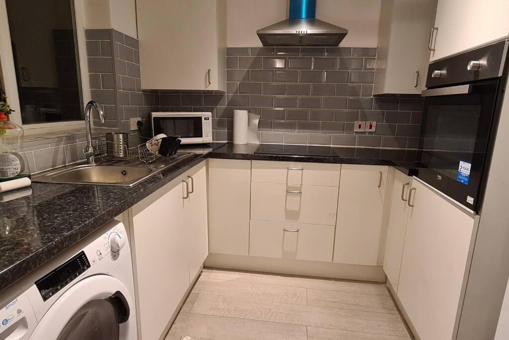 Private 2 Bed Flat Close To Excel & City Airport London Luaran gambar