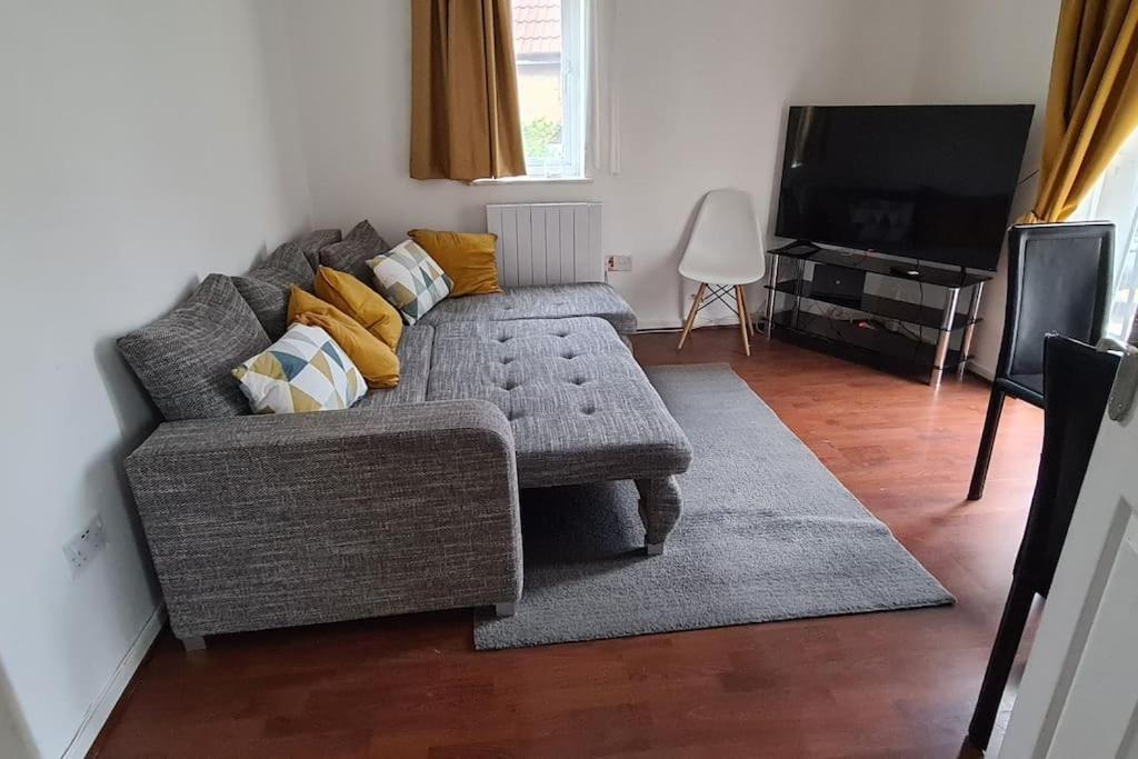 Private 2 Bed Flat Close To Excel & City Airport London Luaran gambar